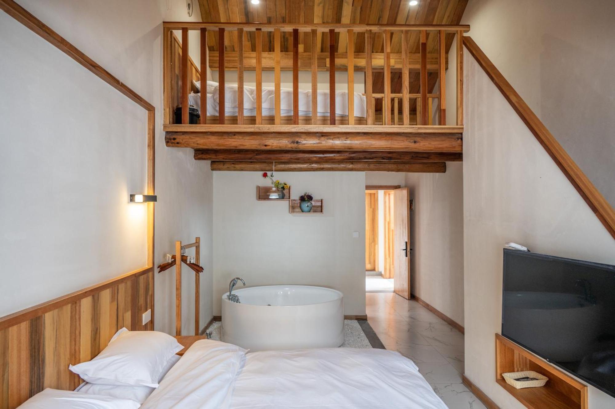 Tingjian Musu Private Soup Design Homestay - South Gate Of Wuzhen Xizha Scenic Area Tongxiang Buitenkant foto